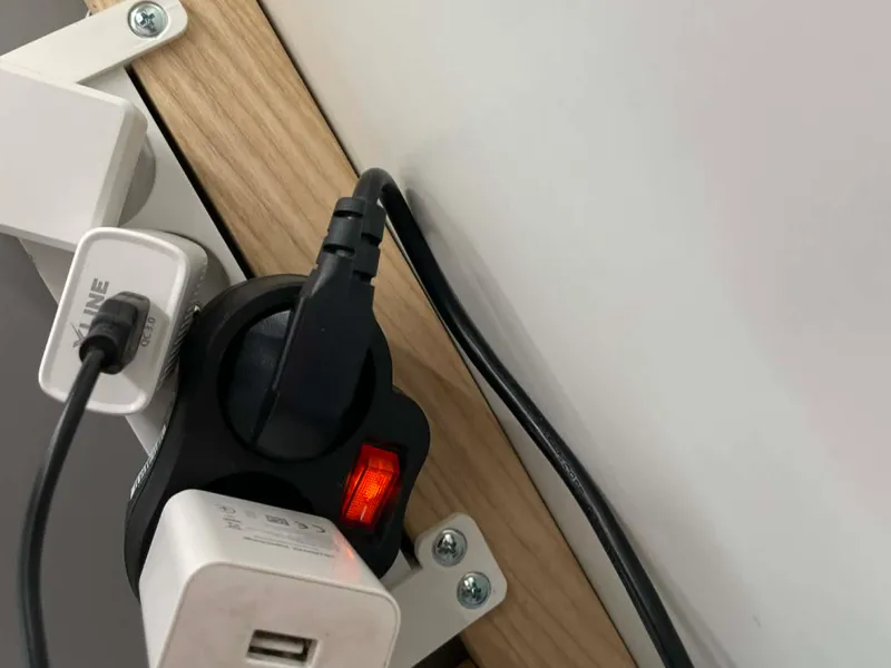 Extension Cord Holder – Wall & Desk Mount