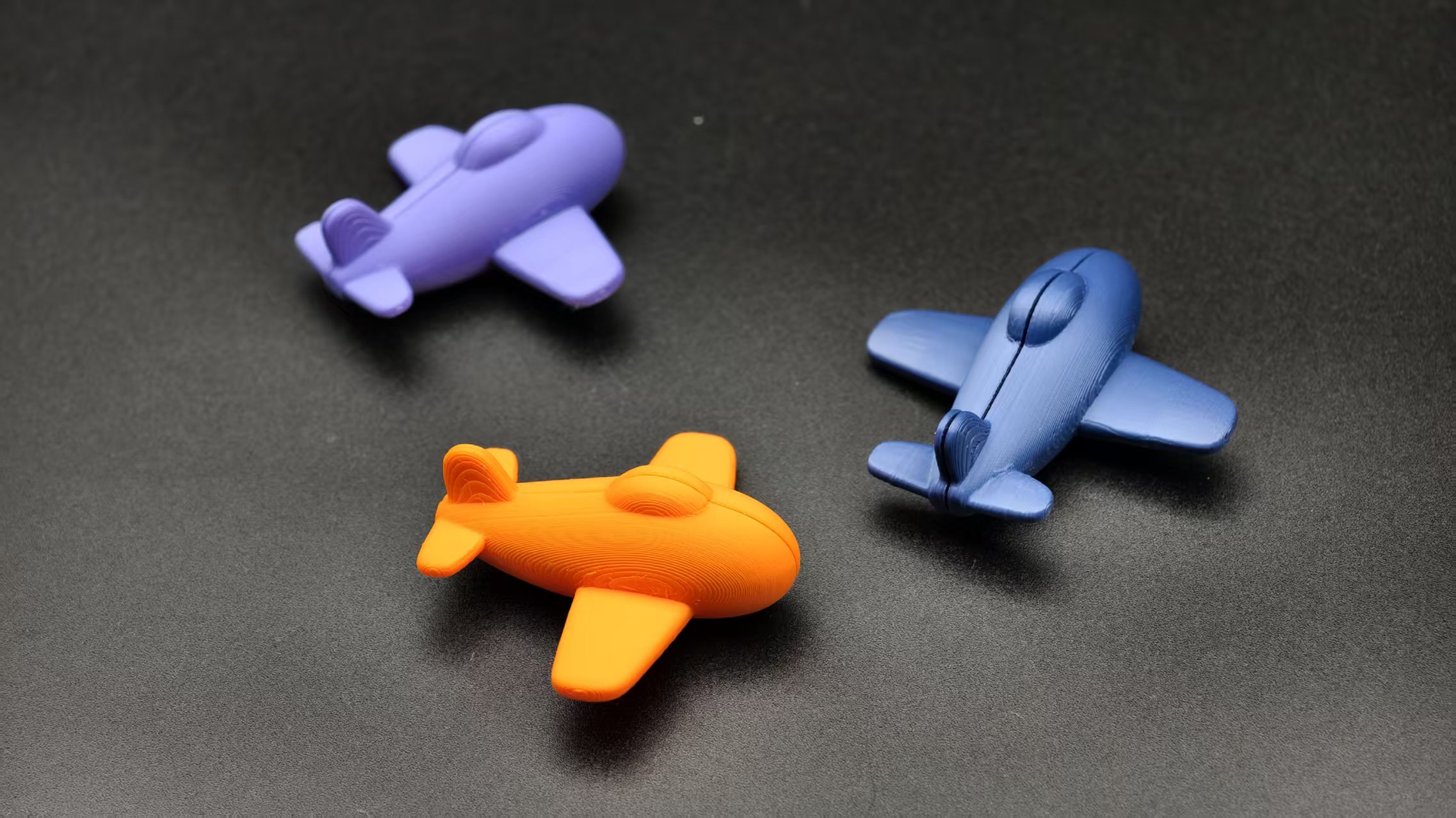 Miniatura 2 do modelo 3D 【陀螺又何必是陀螺】磁吸小飞机陀螺/冰箱贴，只需要5.8g材料