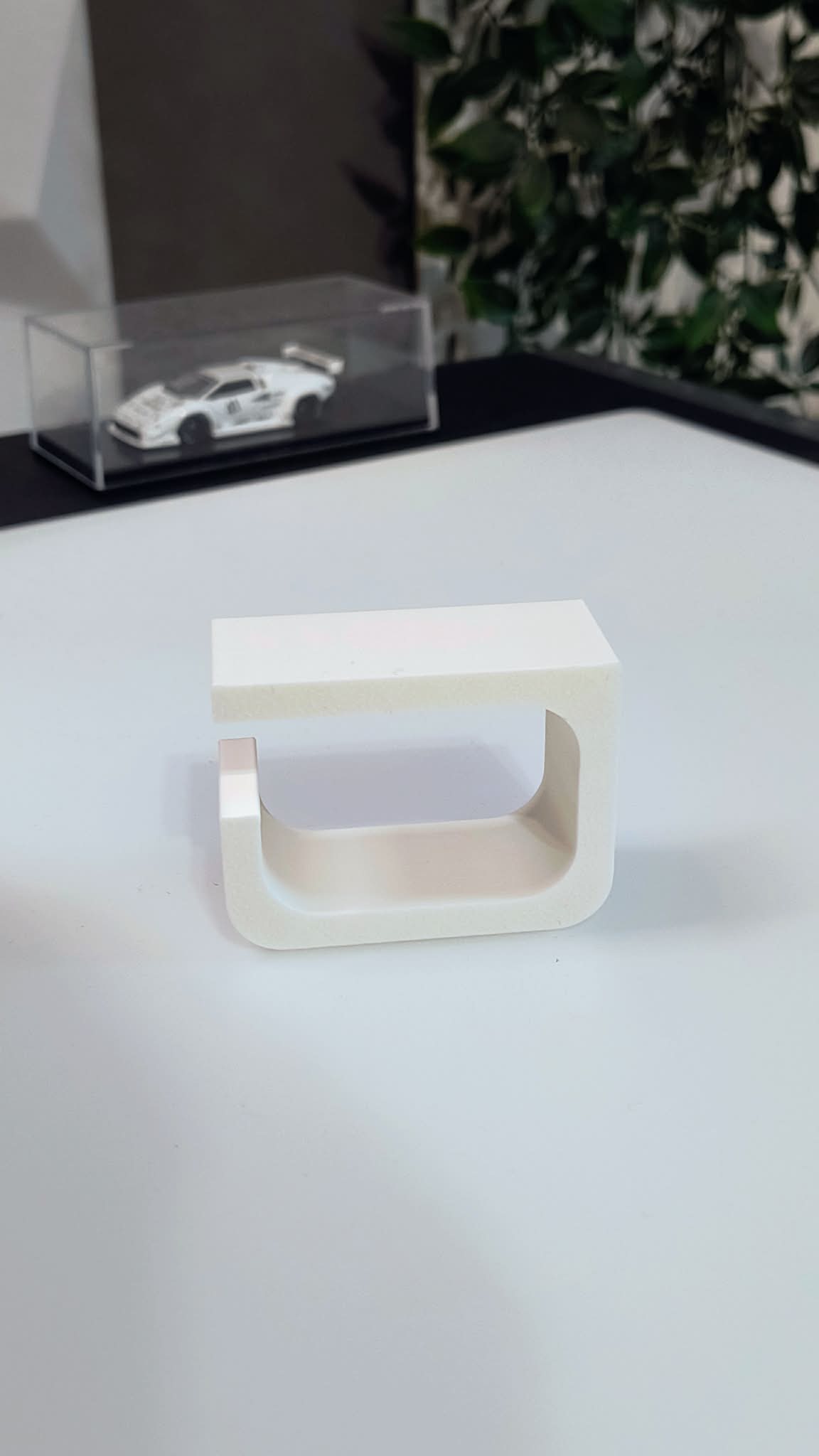 Miniatura 3 do modelo 3D Under Desk Cable Management Hook