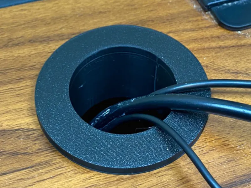Threaded Desk Cable Grommet – Hole Ø 60 - Ø 70 mm