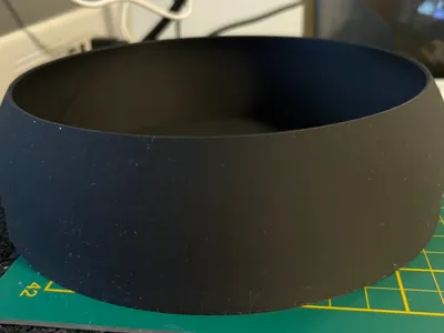 Simple minimalist bowl