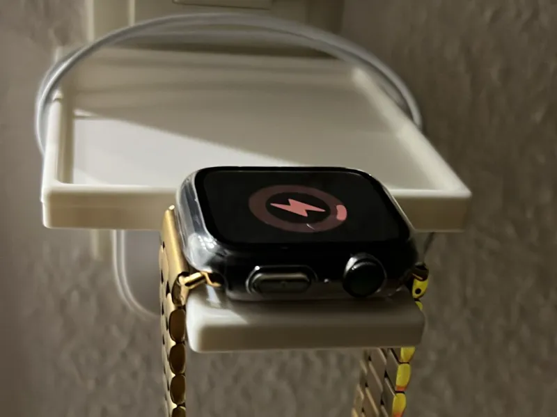 Ablage Steckdose mit Vorbereitung für AppleWatch
