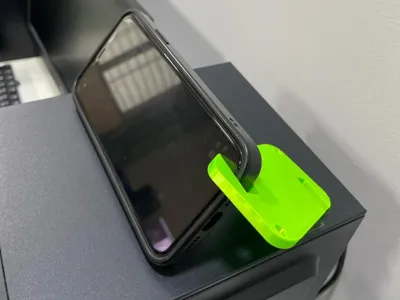 Phone Holder (Keychain)