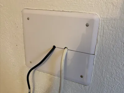 3 Module Flush Mount Blanking Plate with Cable Pass-through