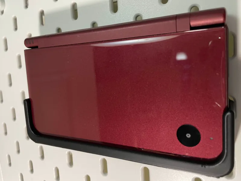 Nintendo DSi XL Ikea Skadis Mount