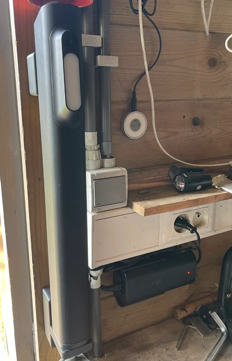 Cowboy E-bike battery charging mount