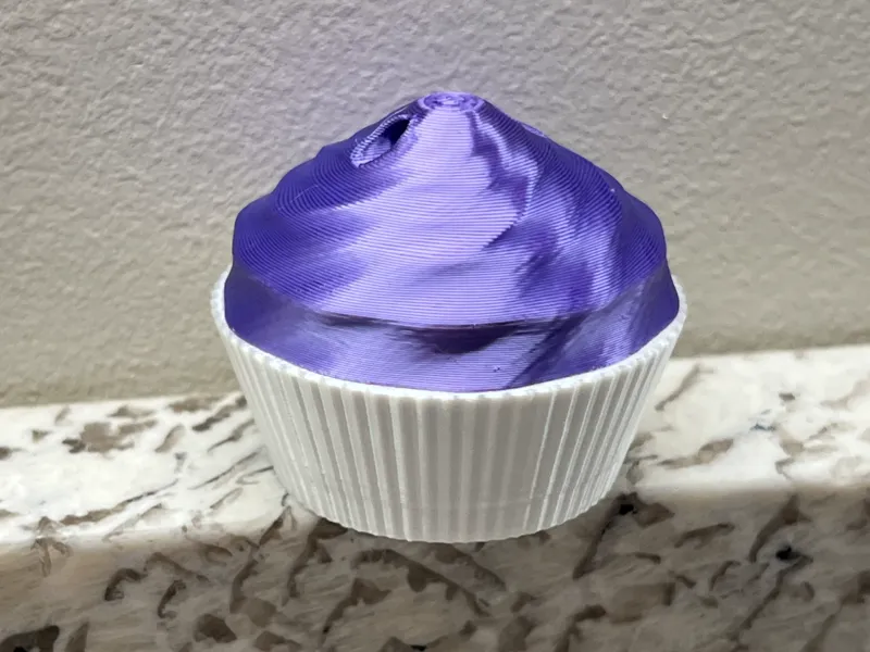 Public Domain Cupcake Storage Pendant