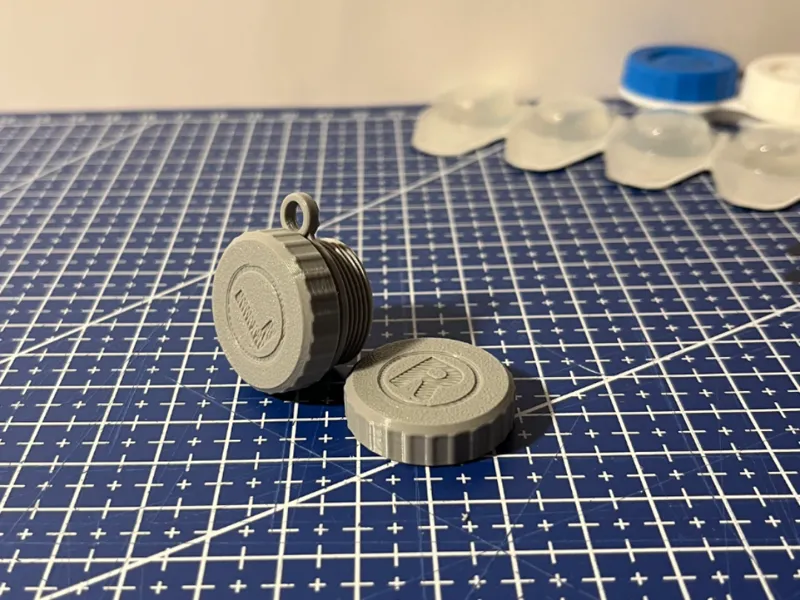 keychain case (for contact lenses)