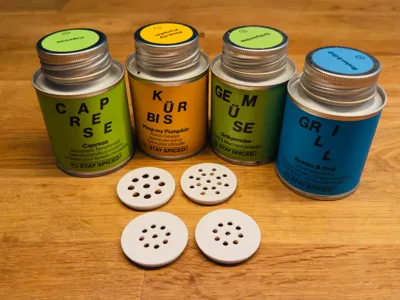 Stay Spiced Sprinkling Aid in 3 Versions