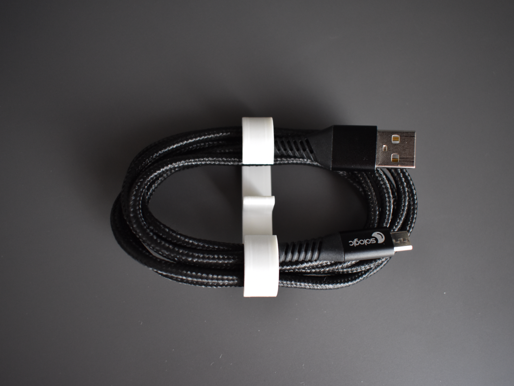 Anti-Slip Cable Manager