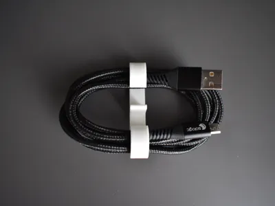 Anti-Slip Cable Manager