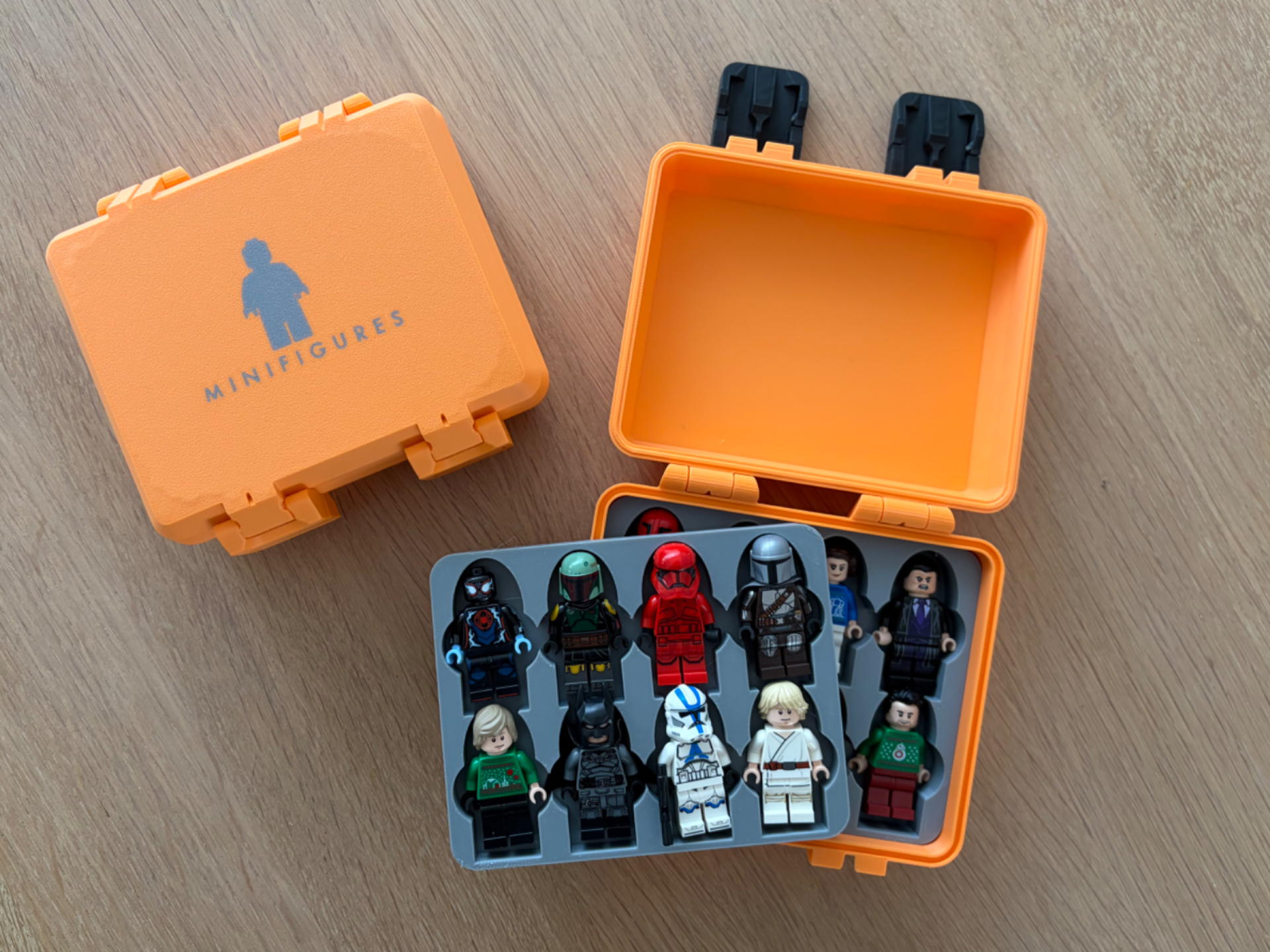 Minifigure Storage Box with Custom Inlay