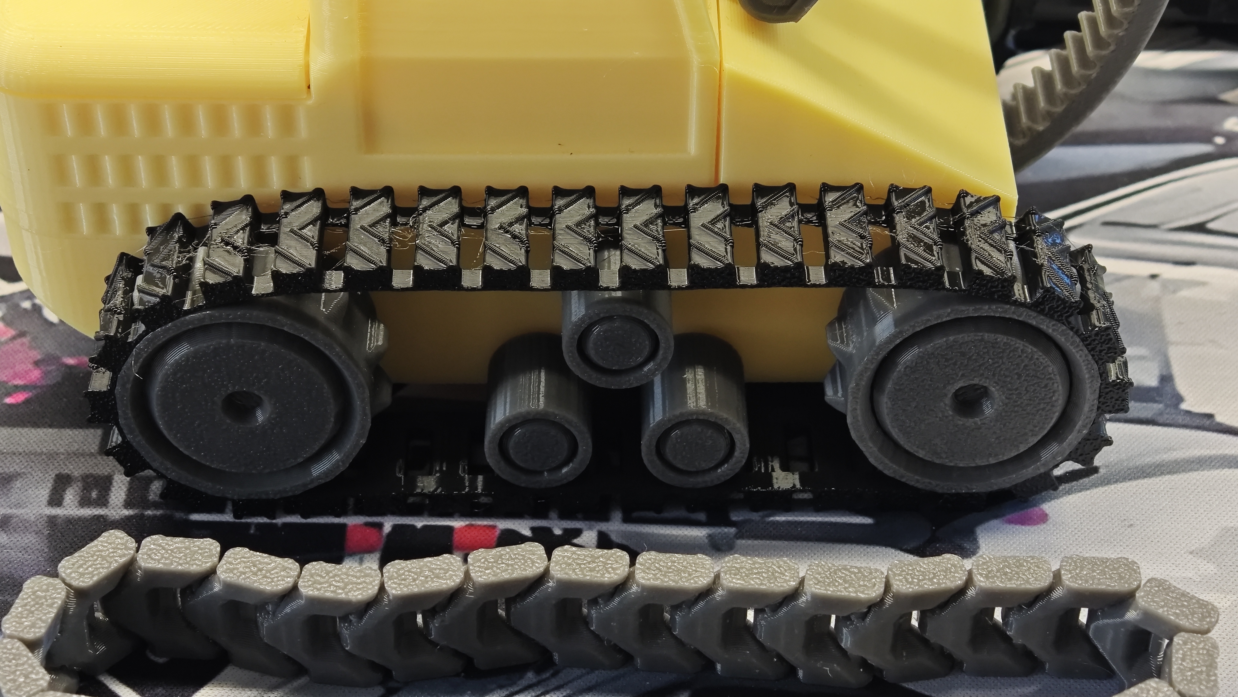 Miniatura 8 do modelo 3D 老款8通道全功能遥控叉车（履带差速款）A1mini可用