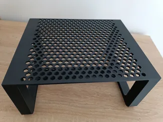 Hexagon pattern table