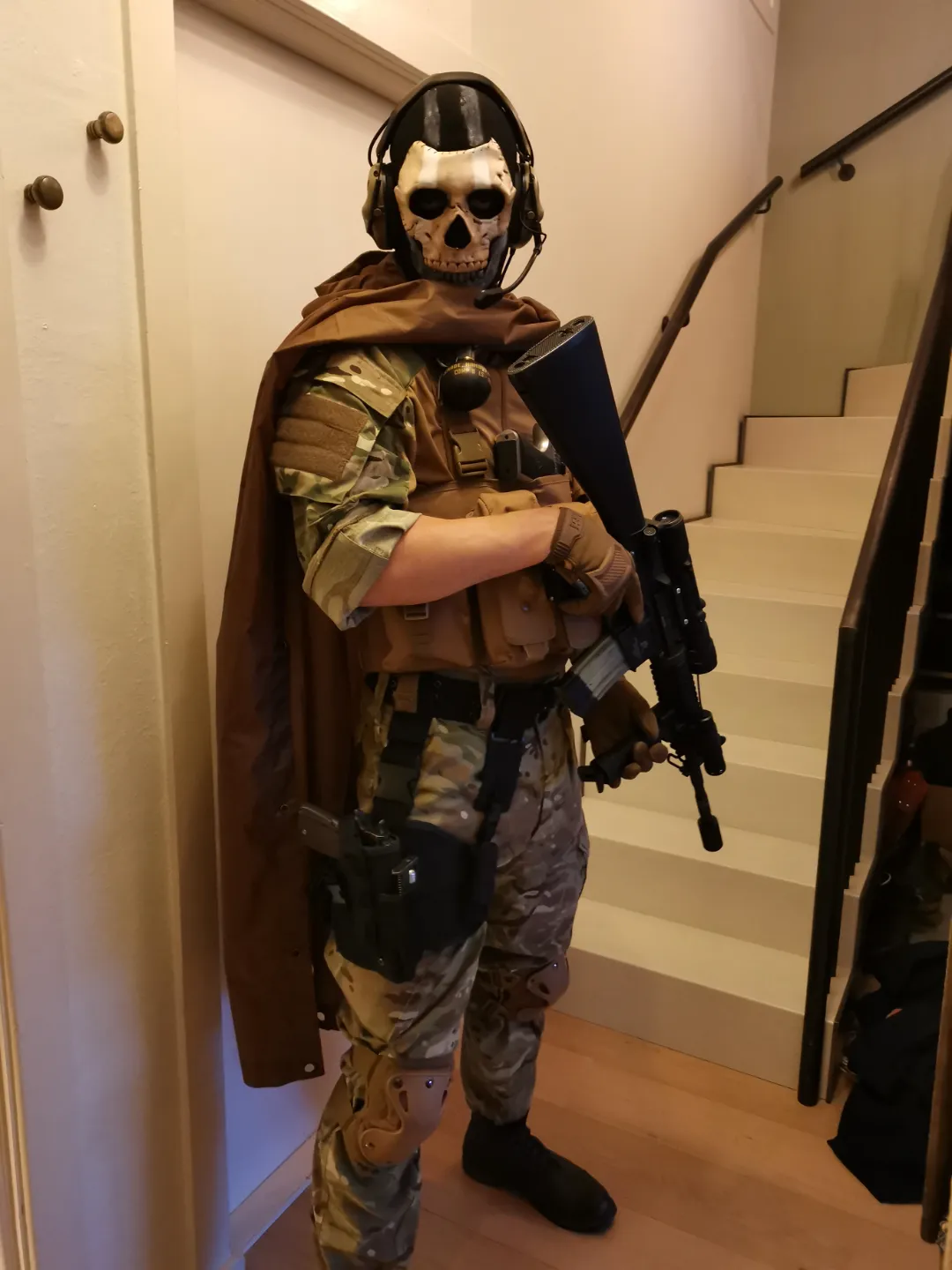 Ghost mask from Call of Duty Modern Warfare view 4