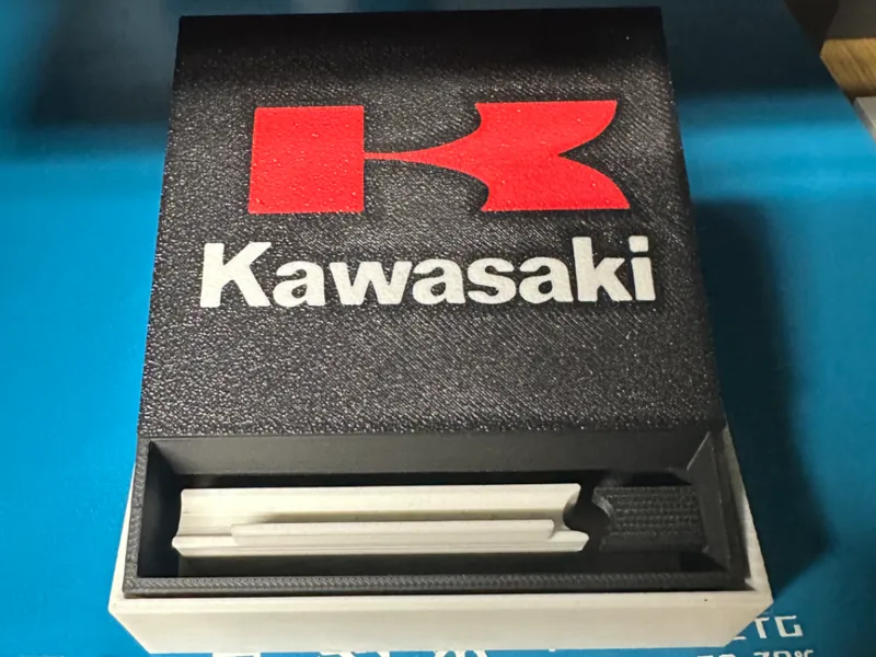 Kawasaki Joint/Cigarette box