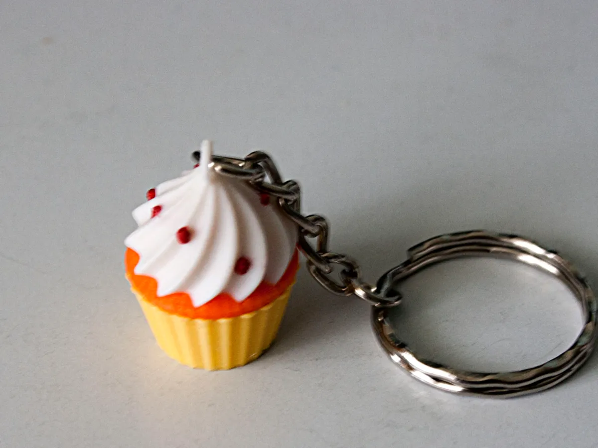 Cute mini Cupcake Keychain by Wilhelmus MakerWorld: Download Free 3D Models - 3D model önizlemesi