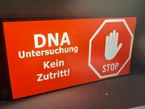 Labor Leuchtkasten DNA