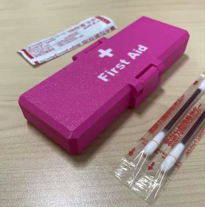 first aid travel case || print-in-place