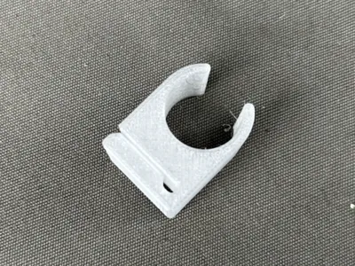 Irrigation Header Clip for Metal Raised Beds