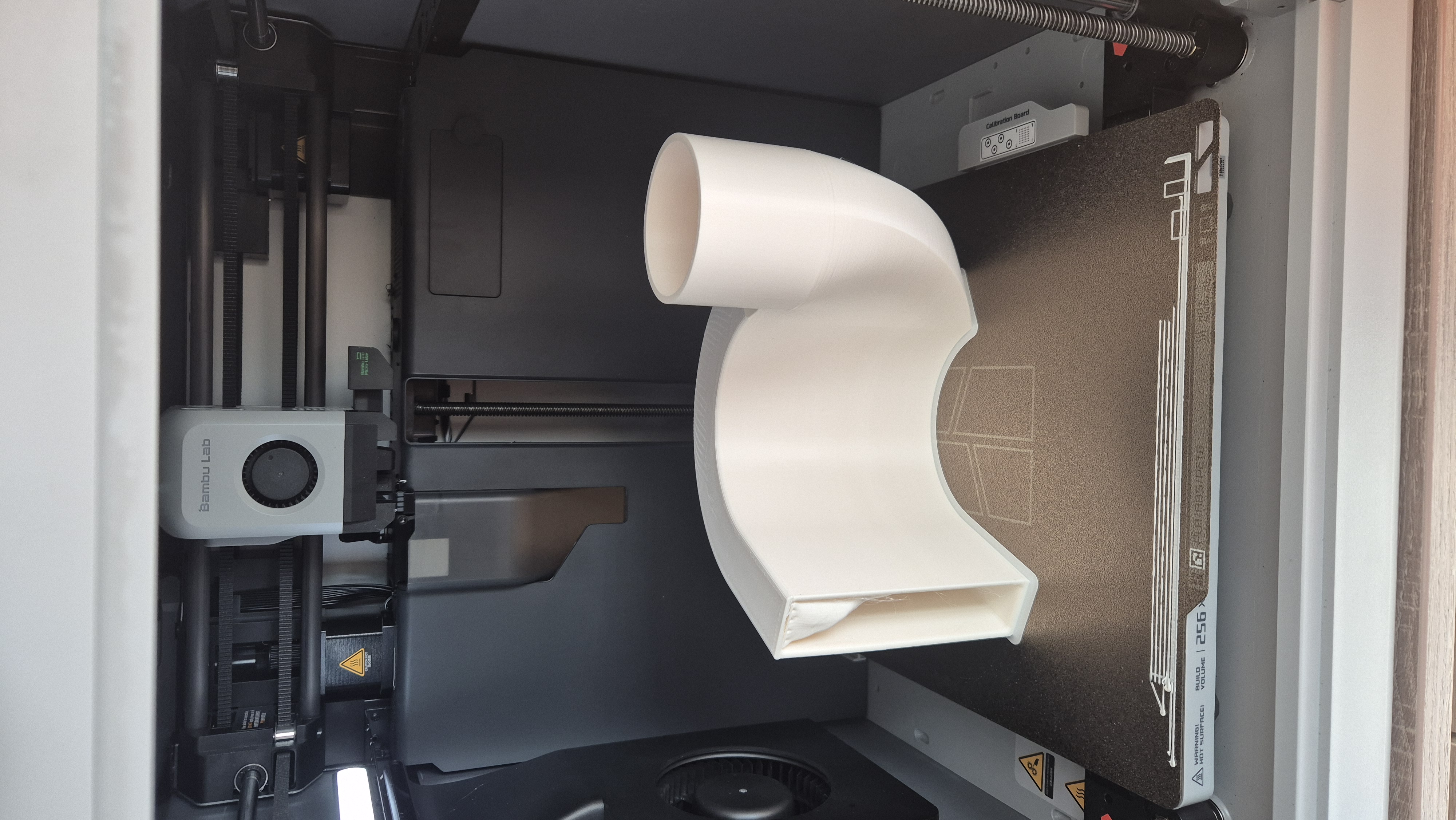 Miniatura 2 do modelo 3D Exhaust through window side