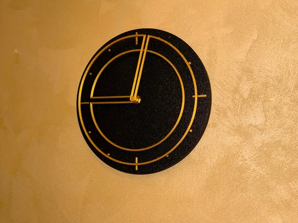 Orologio da muro al quarzo minimalista