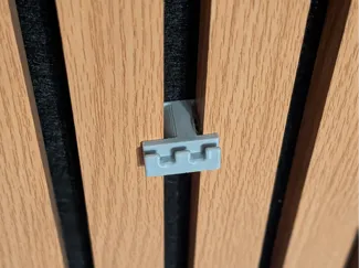 "E" hanger for vertical acoustic wood slat panels