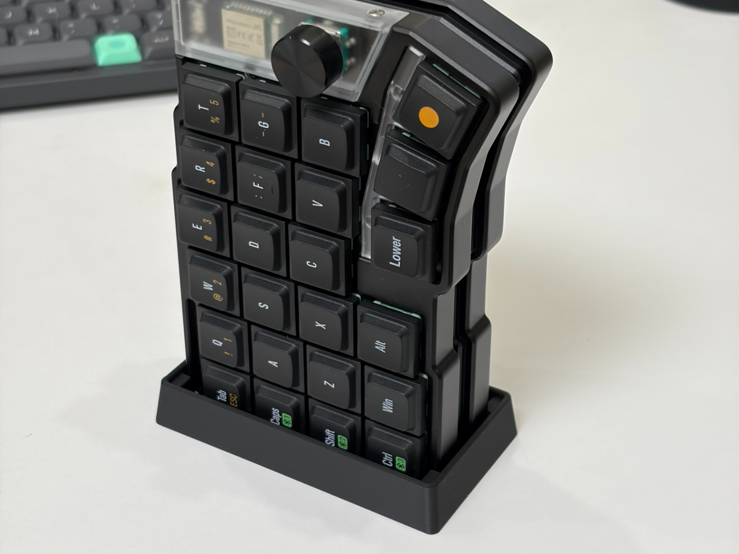 Cornix 收纳底座