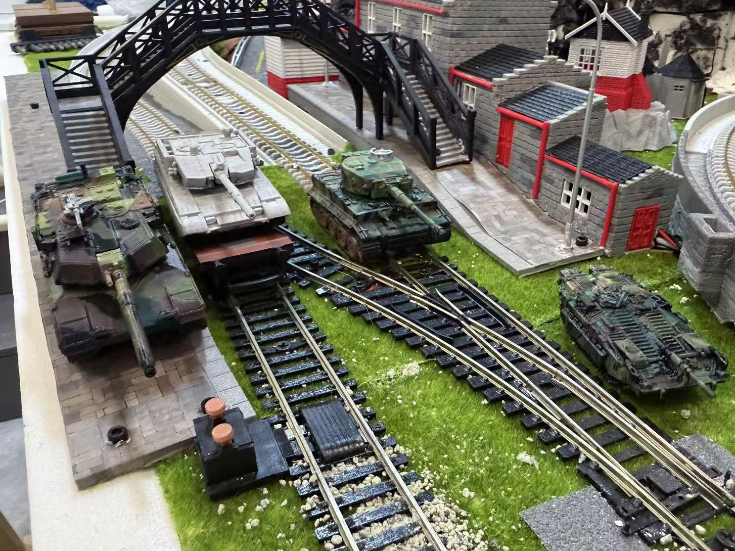 HO H0  OO 1:87 Scale Tank Models - Tiger 99A M1A1