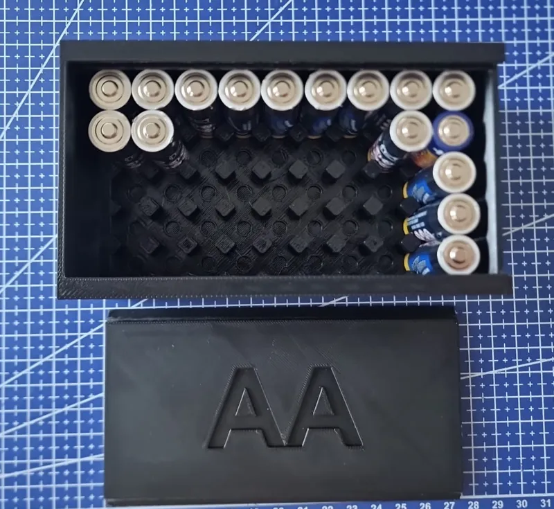 Battery holder box with sliding lid