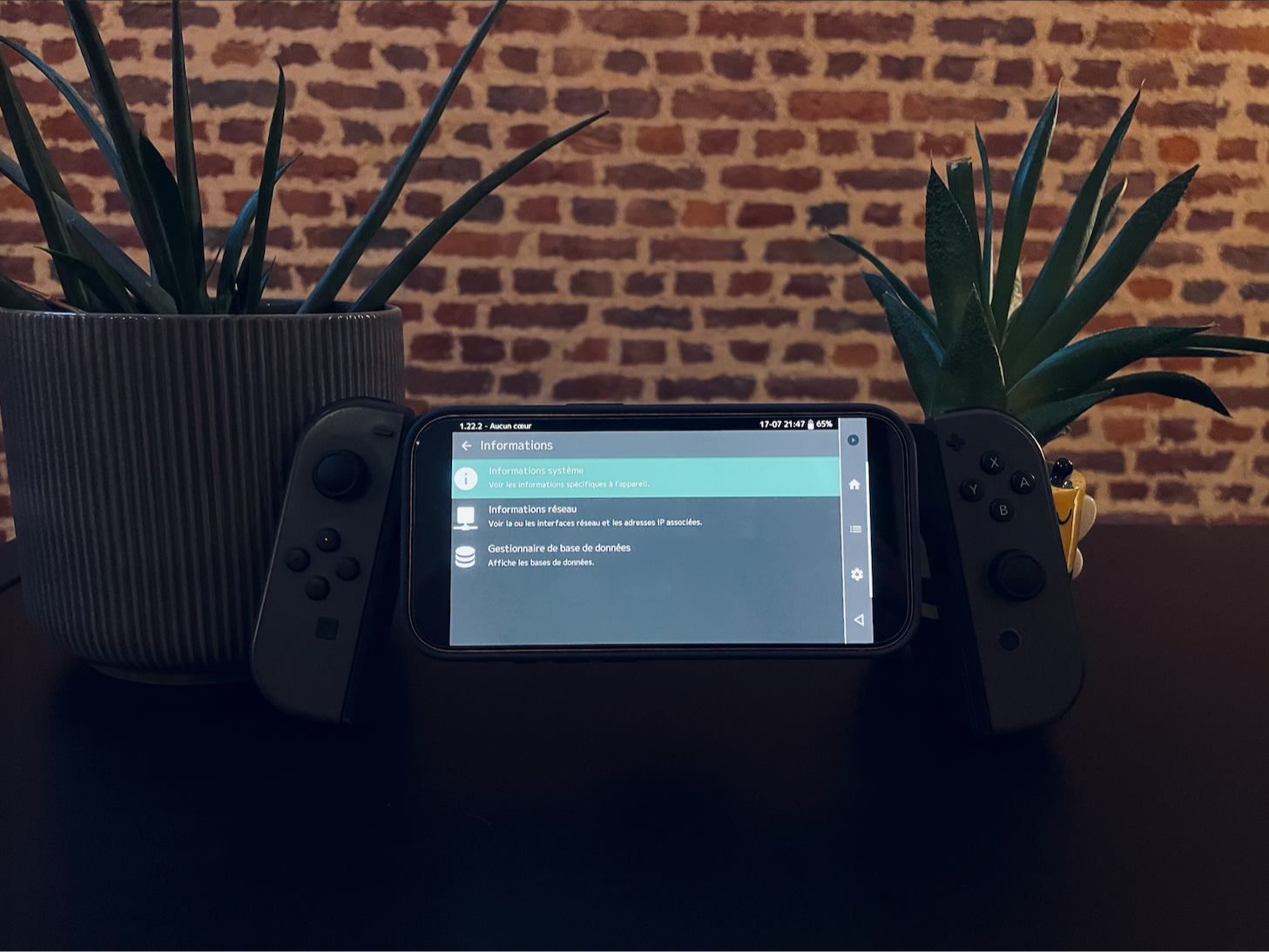 iPhone Joy-Con Grip with LED Window