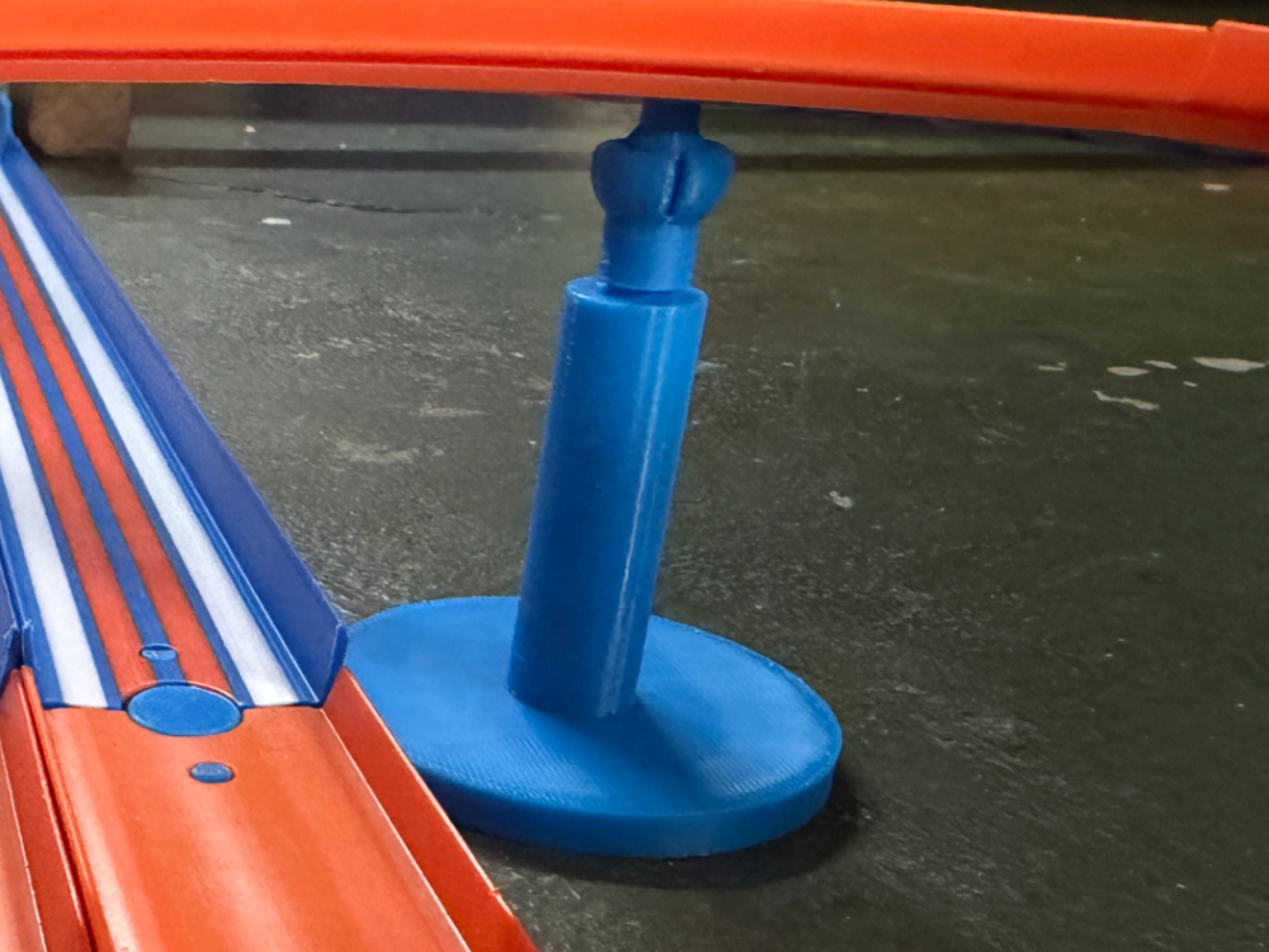 TRACK RISER SYSTEM