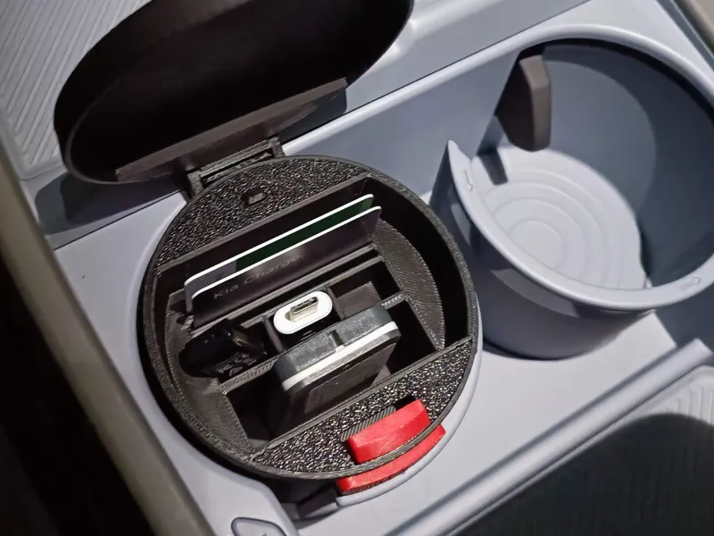 Vaso con tapa para almacenaje organizado en coche