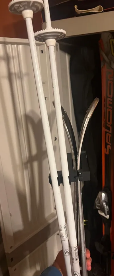 ski holder + poles