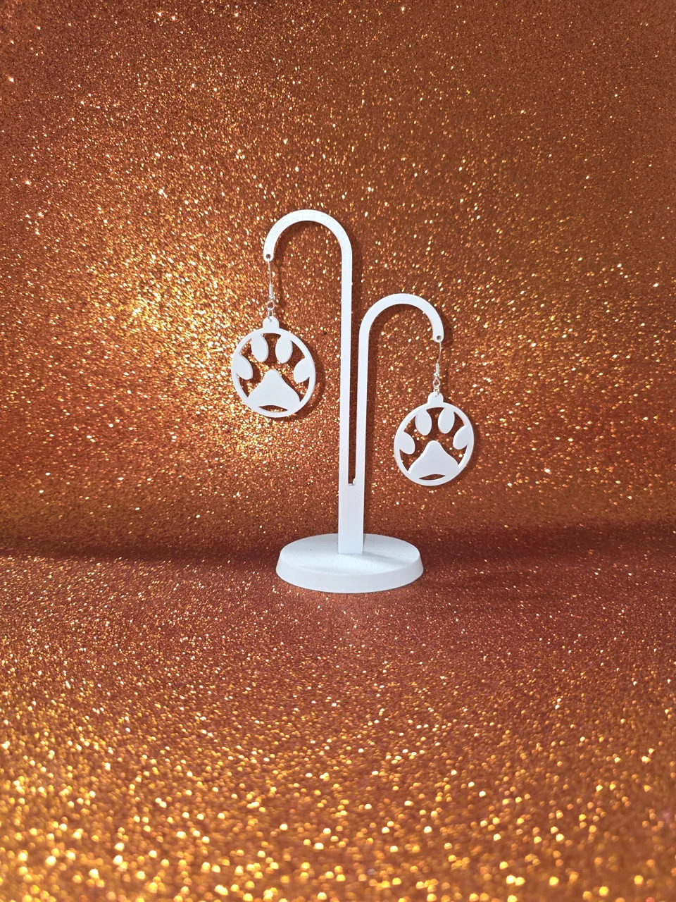 Paw in the circle earrings view 3