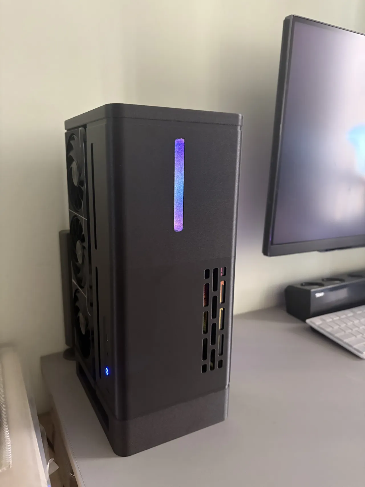复刻 Xikii FF04 itx 机箱 view 2