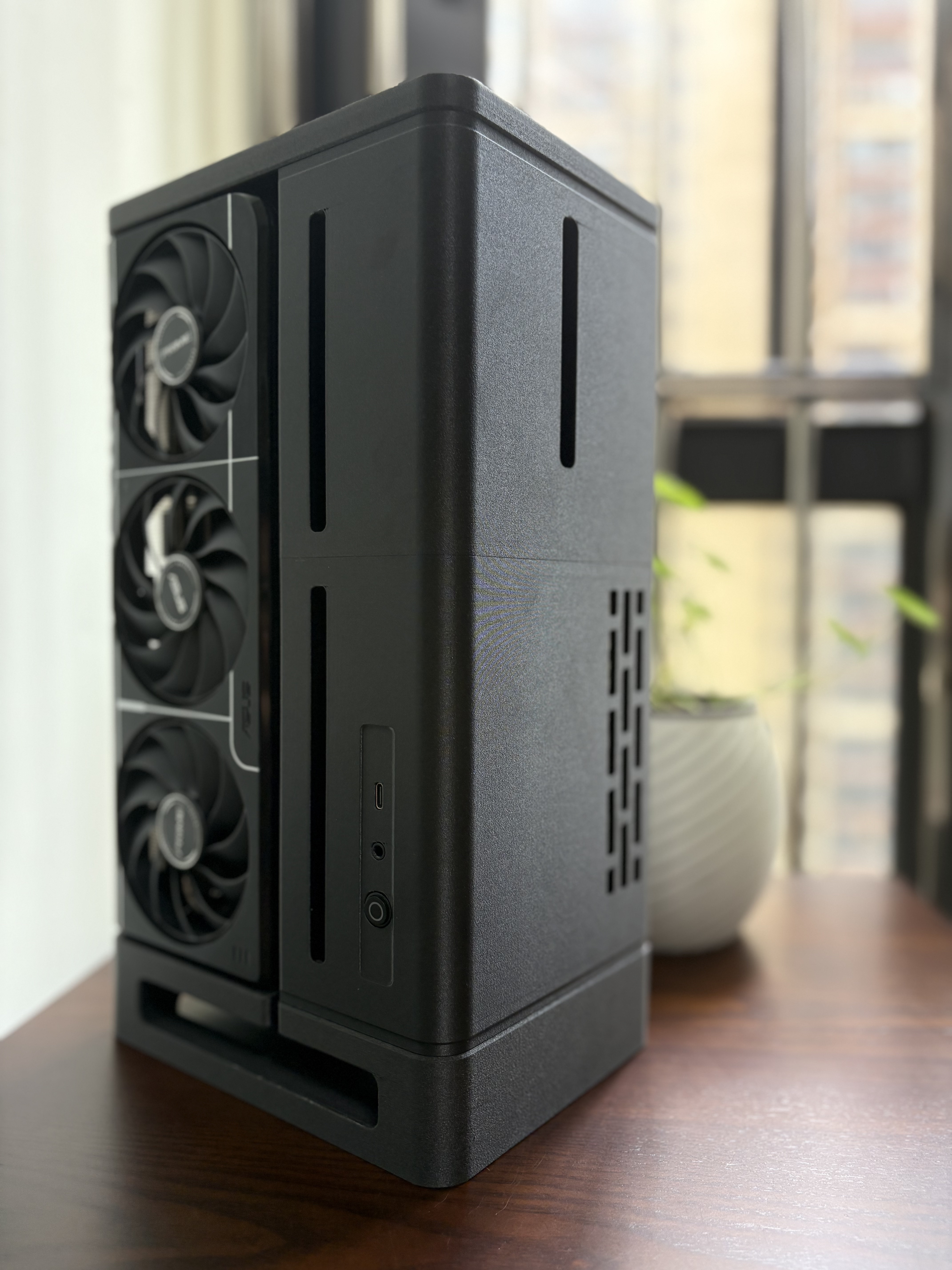 3Dプリント Xikii FF04 ITX PCケース複製 - 無料3Dモデル -MakerWorld