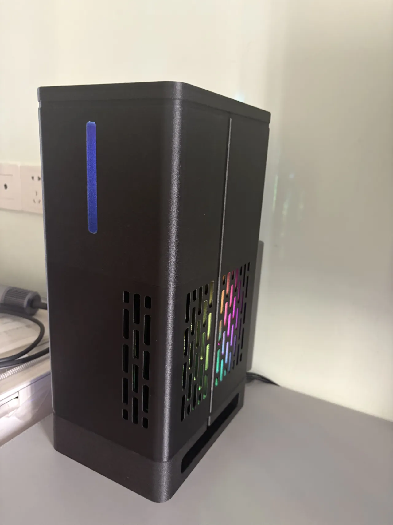 复刻 Xikii FF04 itx 机箱 view 3