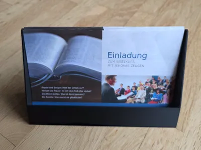 JW Invitation Stand