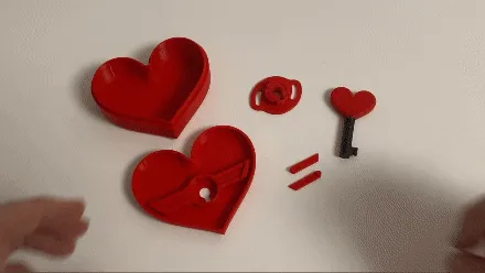 Lockable Valentine box view 3