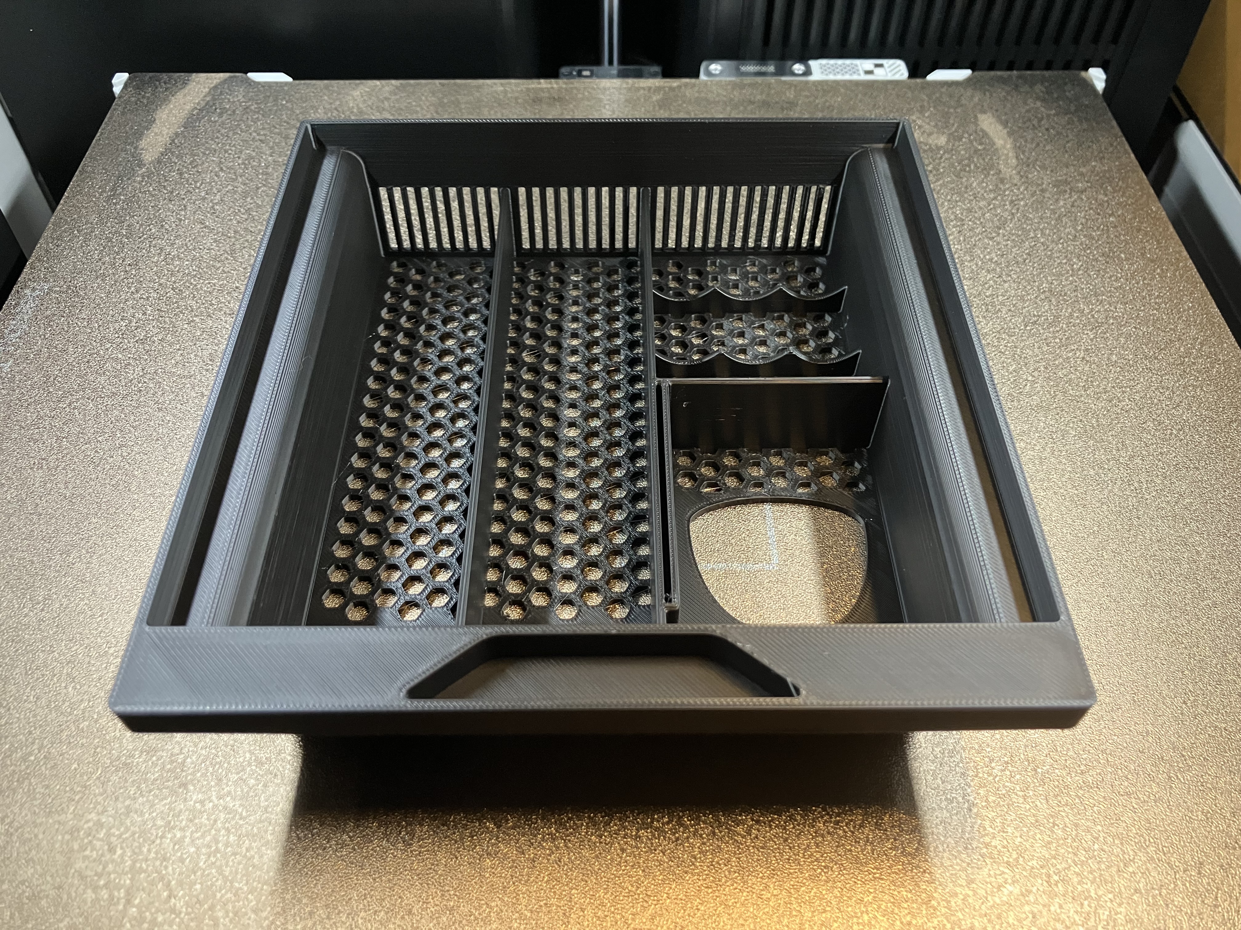 Pre Highland Center Tray