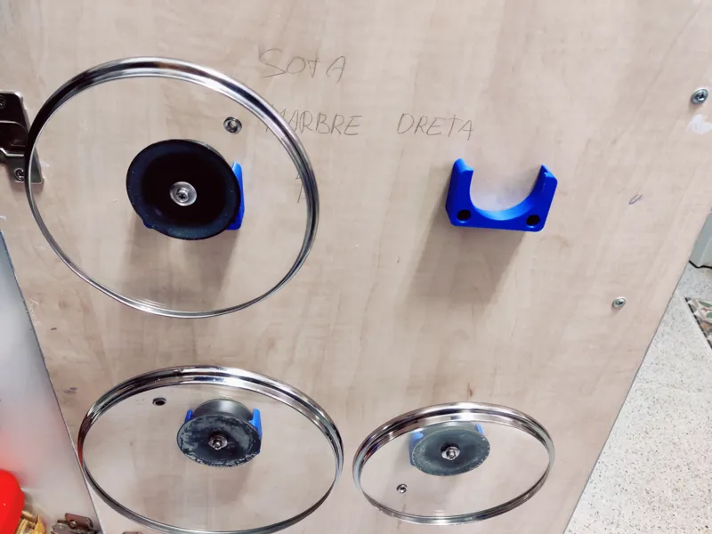 Ikea lid support