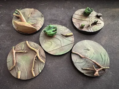 40mm tabletop base with muddy terrain features