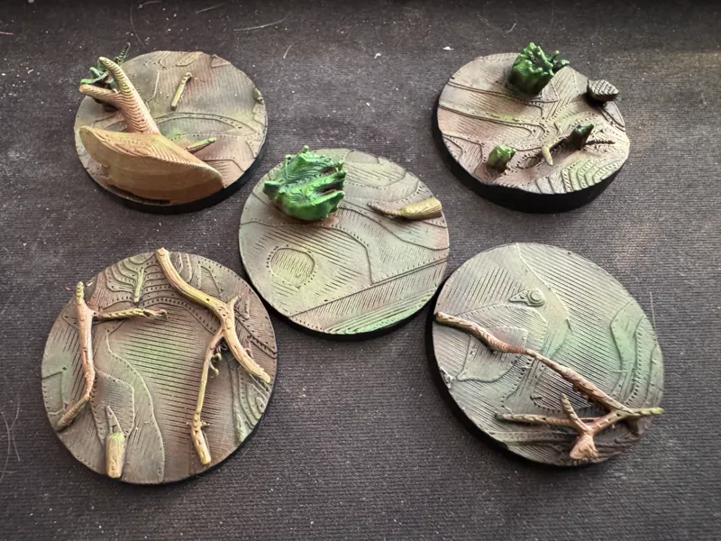 40mm tabletop base with muddy terrain features