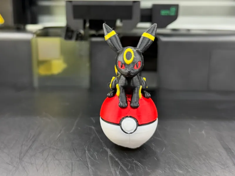 Umbreon Pokeball Llavero