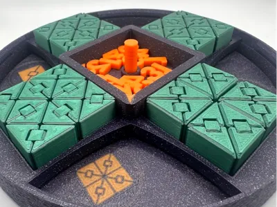 FIDGET MASTER – feat. CubeIQ