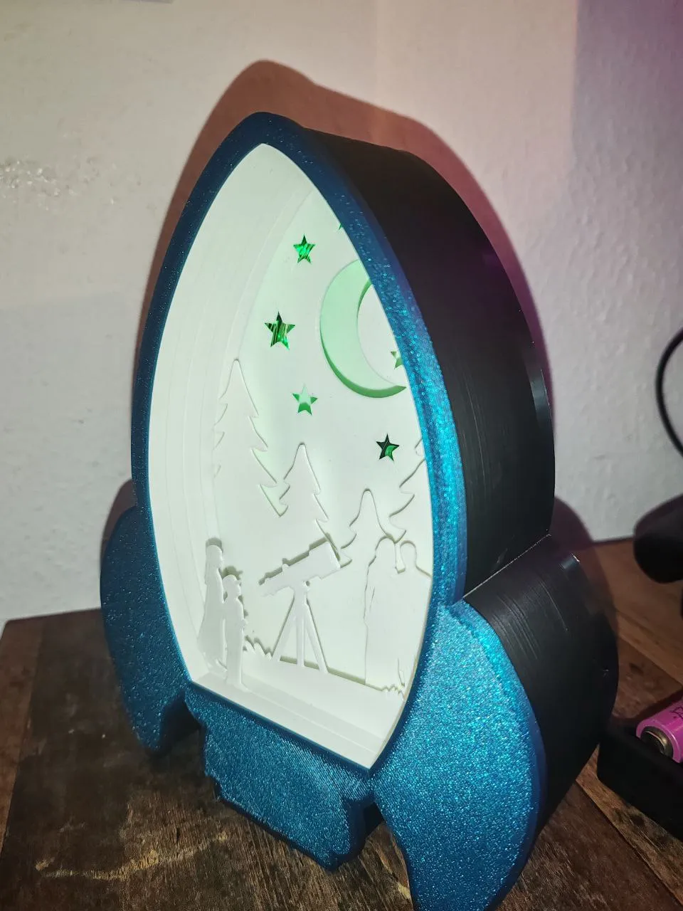 Planet Shadowboxes Rocket Space Adventure Shadow Box - Free 3D Print Model - MakerWorld
