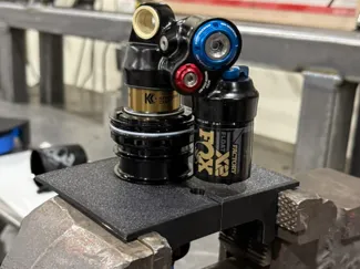 Fox x2 Float Shock Vice Jaws for Servicing (2025)