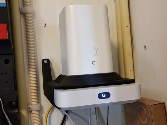 Support mural pour Unifi Cloud Gateway Ultra et Eufy Homebase 2