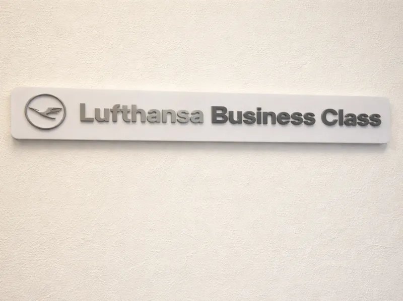 Lufthansa Business Sign (No AMS)
